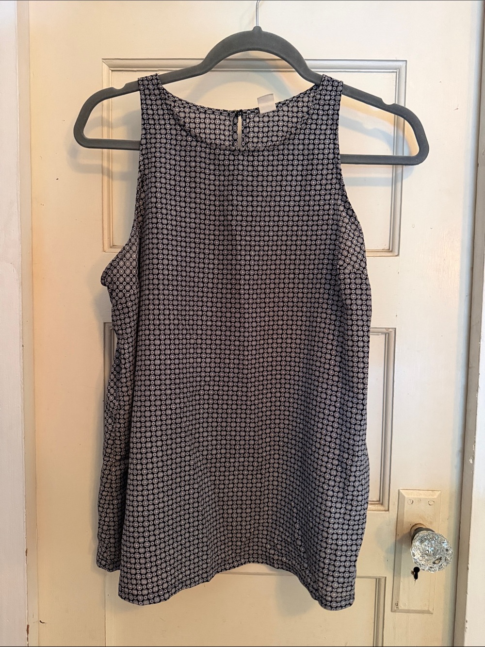 Old Navy Black and White Geo-Print Sleeveless Tank